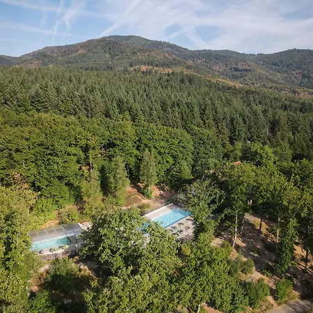 キャンプ場 Huttopia De Wattwiller