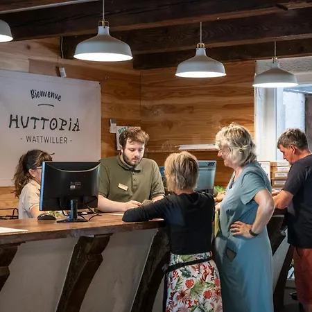 キャンプ場 Huttopia De 3*